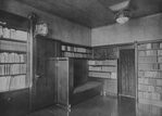 Studeerkamer. Ontwerp: C.J. Blaauw.
<br/>
uit 'Nieuw Nederlandsche Ruimtekunst', 1927